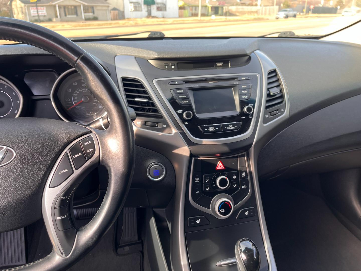 2016 SILVER HYUNDAI ELANTRA LIMITED; SE; Limited (KMHDH4AE4GU) with an 1.8L L4 DOHC 16V engine, 6-Speed Automatic transmission, located at 8101 E. Skelly Dr., Tulsa, OK, 74129, (918) 592-3593, 36.121891, -95.888802 - Photo#5